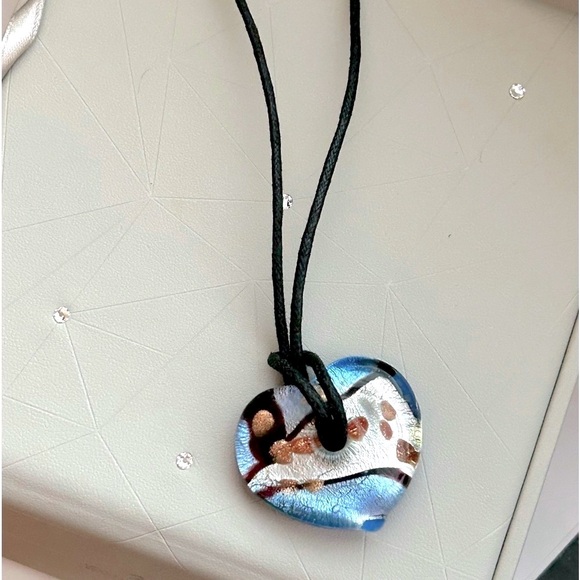 💙 Stunning Exquisite Rare Venetian Murano Glass Heart Pendant with Leather Chain - Picture 7 of 9